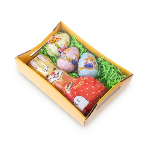 Coșuleț de Paște cu figurine din masă de cacao, 160 g :: Roșu